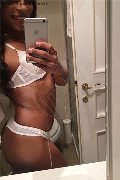 Roma Trav Thais Melo 388 32 39 396 foto selfie 170